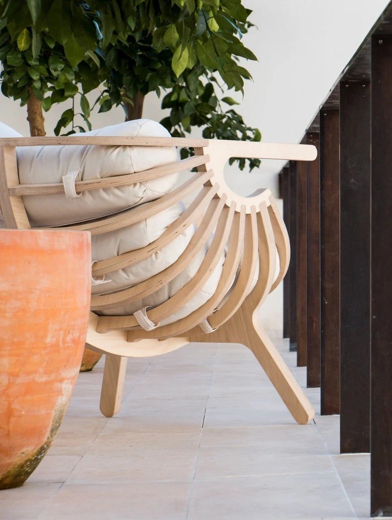 Shell Lounge Chair - Image 2